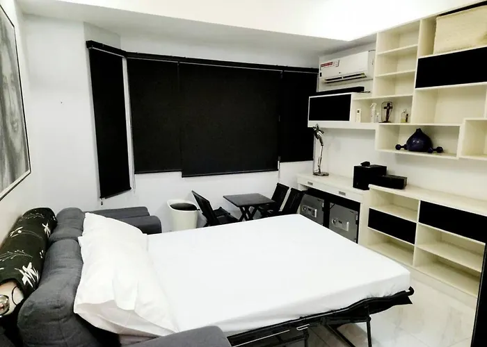 Alpha Grandview Malate Condo 2005